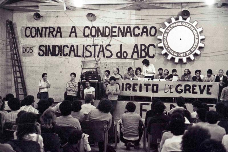 Ato contra a condenação dos sindicalistas do ABC pela LSN (São Paulo- SP, 1981). Foto: Vera Jursys.