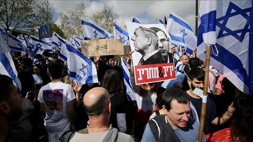 Ato em Israel contra a reforma do judiciário, 2023 - Foto: Mostafa Alkharouf/Agencia Anadolu)