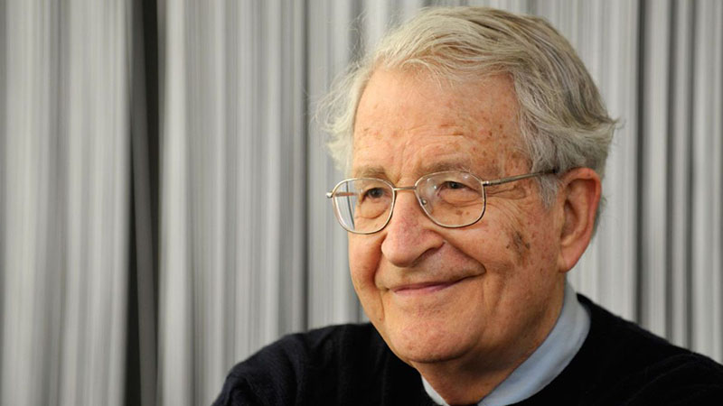 Chomsky: “Fim à tortura que o Brasil tem suportado”