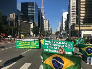 Quem financia os atos golpistas