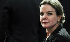 Auxílio Brasil usa base de dados antiga