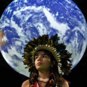 Txai Suruí é a voz do Brasil