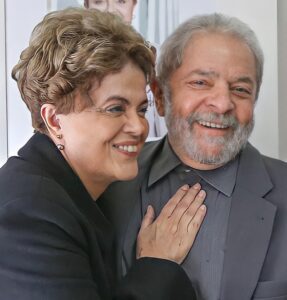 Como o PT salvou o Brasil: o consumo das famílias como motor do crescimento