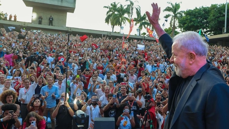 No Rio, Lula reage ao autoritarismo