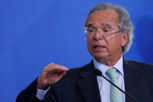 GOVERNO AGRAVOU CRISE