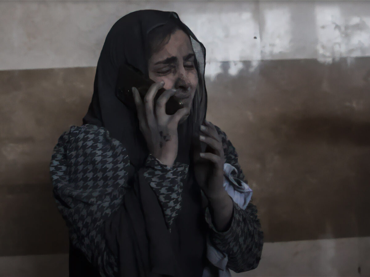 É terrível, não vamos sair disso’, grita palestina a jornalista do L’Humanité