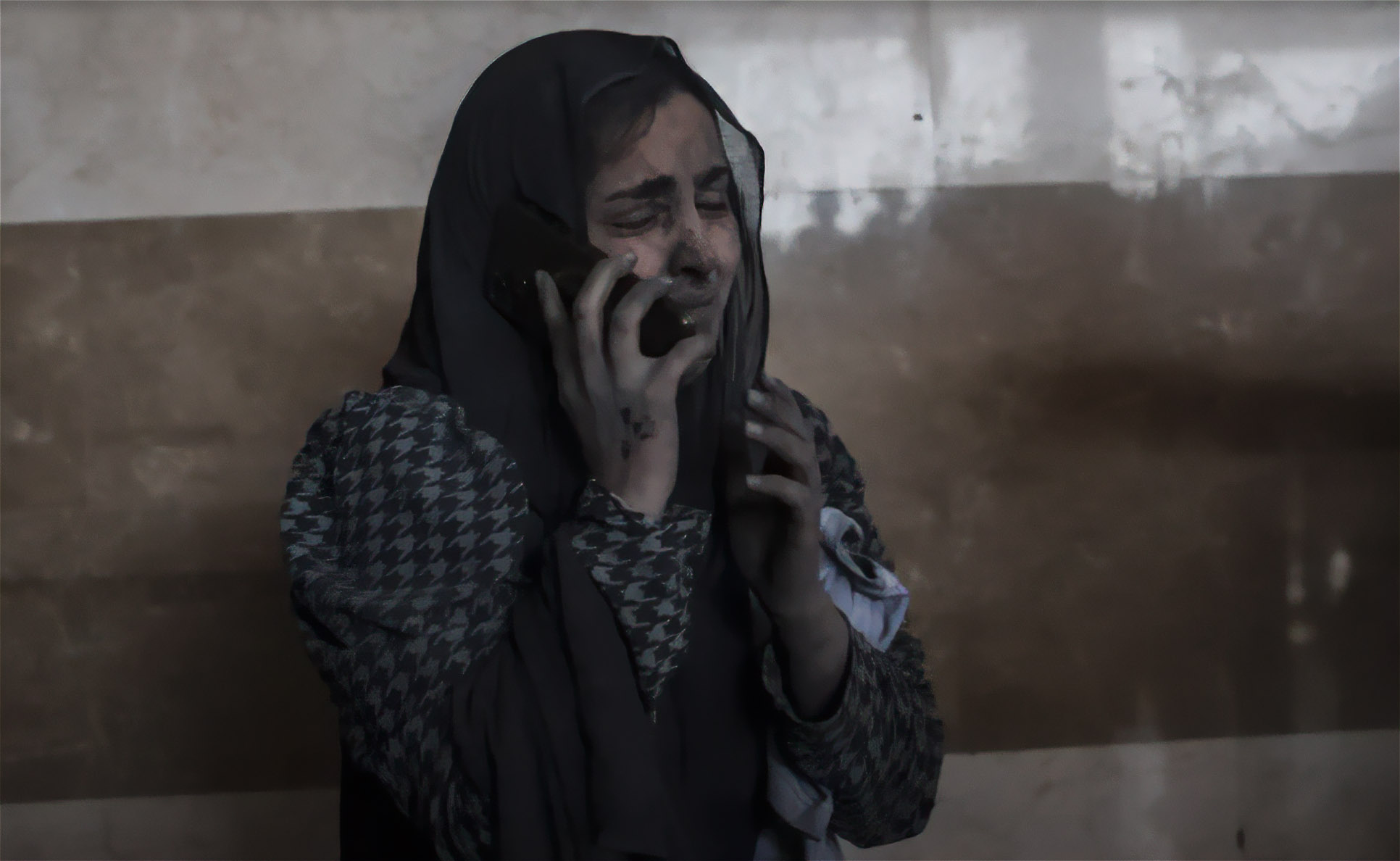 É terrível, não vamos sair disso', grita palestina a jornalista do L'Humanité