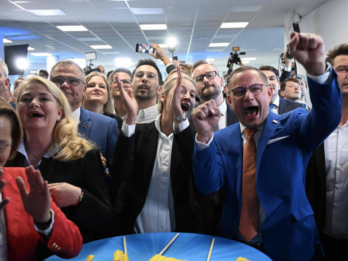 Aprofundamento da democracia política e social é o caminho para frear a extrema-direita