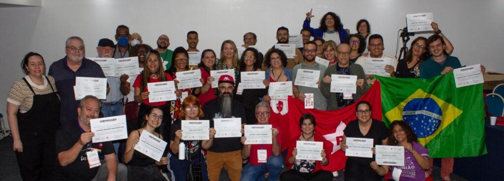 Curso retoma fundamentos teóricos e práticos do trabalho de base