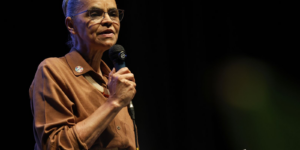 Marina Silva: ‘Dia do Fogo’ está se repetindo “Há forte suspeita que esteja acontecendo de novo”, disse a ministra do Meio Ambiente, que concedeu coletiva após se reunir com Lula e outras autoridades para discutir incêndios em SP