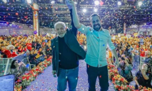 Foto: Ricardo Stuckert. APOIO - Presidente Lula afirmou que Boulos "é a única possibilidade dessas eleições" para garantir a dignidade e o respeito para "o povo de São Paulo"