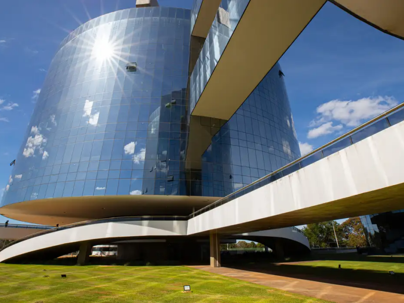 PGR envia ao STF parecer favorável ao desbloqueio do X no Brasil 
