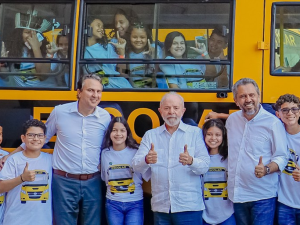 Transporte: entrega do governo beneficiará mais de 13 mil estudantes do Ceará