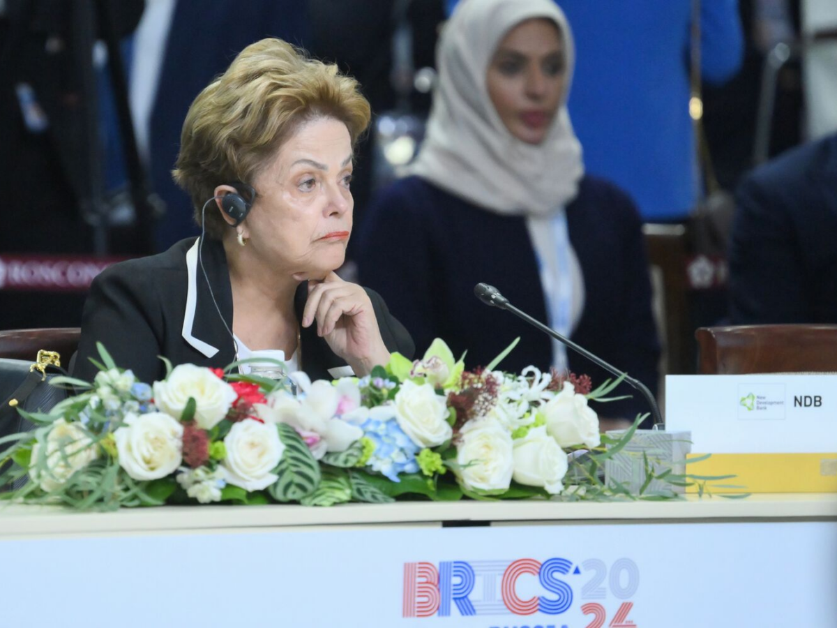 BRICS: Dilma recebe convite para permanecer na presidência do NBD