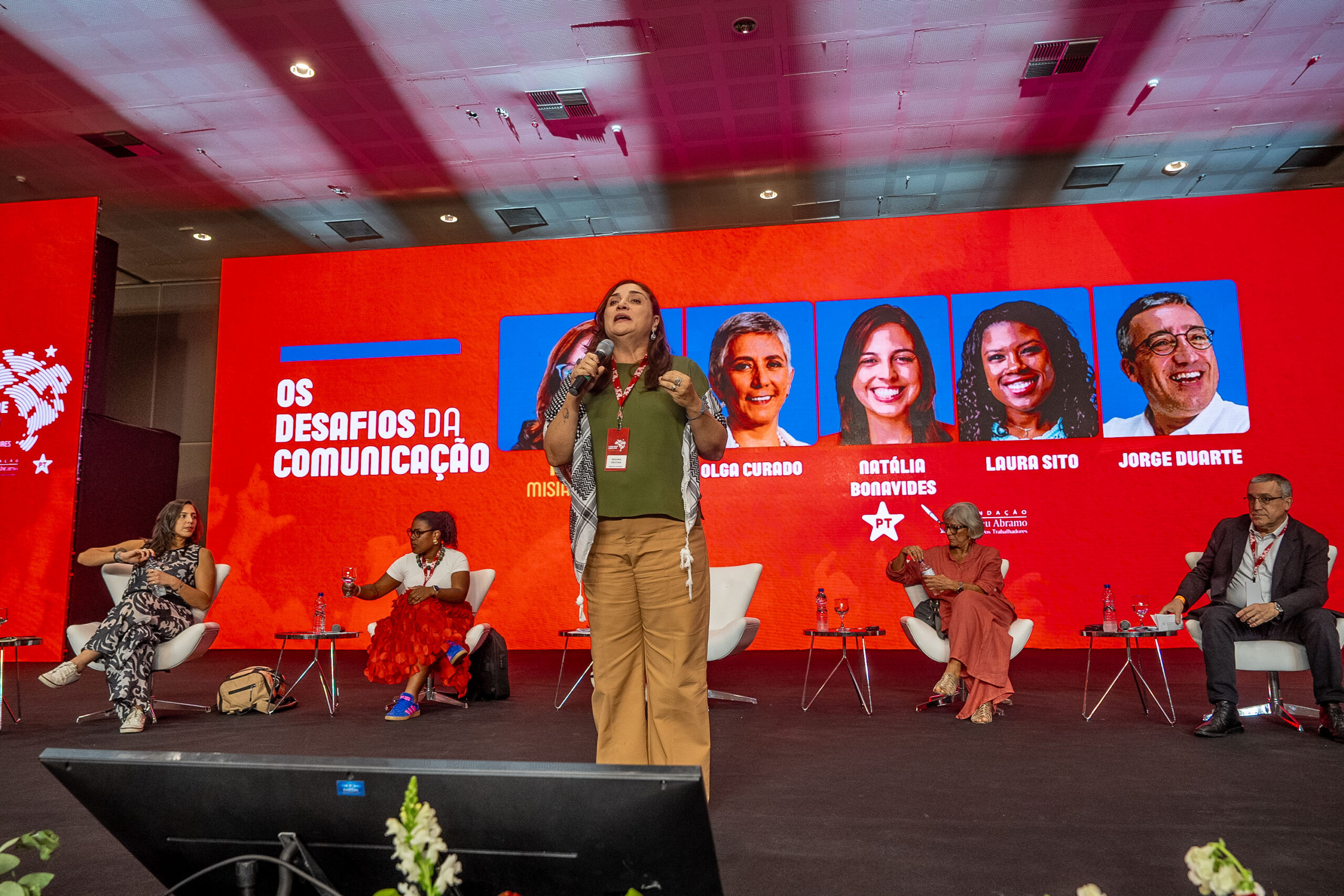 Desafios para a comunicação e para a democracia 
