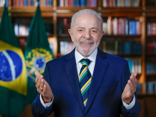 Presidente Lula se recupera bem e médicos afastam complicações