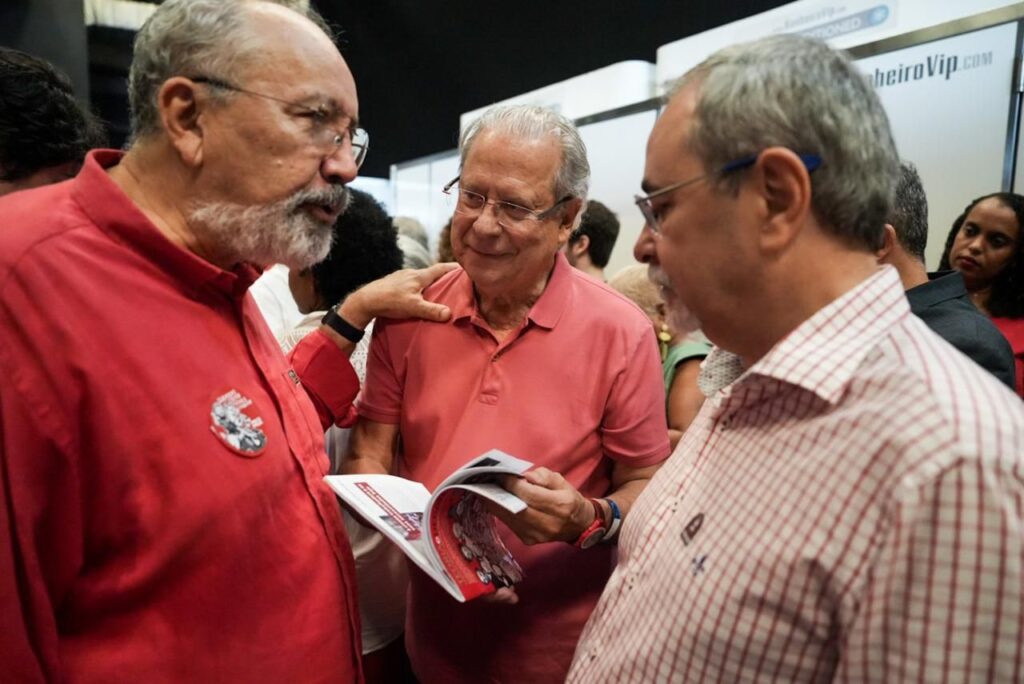 Edição especial da revista Teoria e Debate esgota exemplares no aniversário de 45 anos do PT