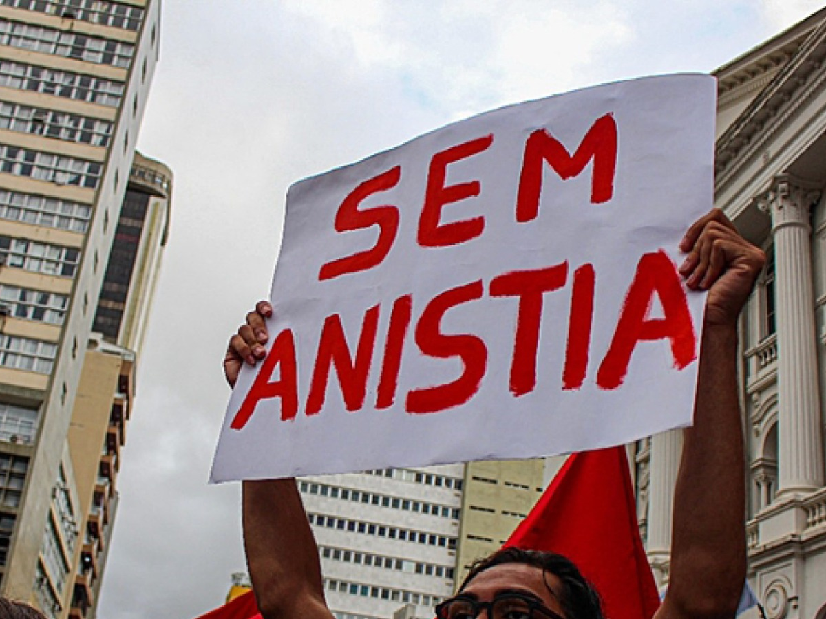 Anistia aos golpistas: um caminho perigoso para a democracia, por Lindbergh Farias