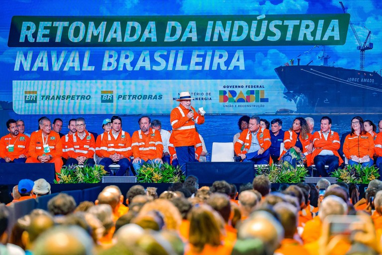 Lula reforça soberania nacional e anuncia ampliação da frota naval da Petrobras