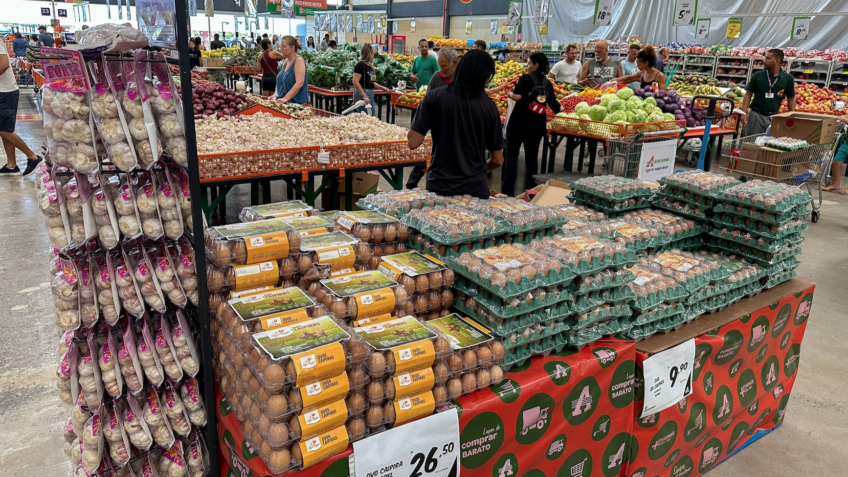 Governo aposta em pacote para conter inflação de alimentos