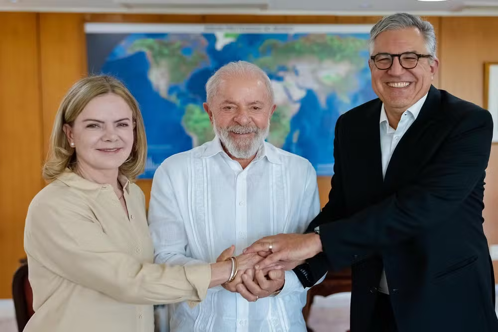 Gleisi, Lula e Padilha — Foto: Ricardo Stuckert / Presidência da República