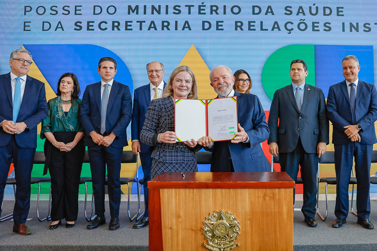 Gleisi Hoffmann e Alexandre Padilha: novos desafios e compromissos reforçados no Governo Lula