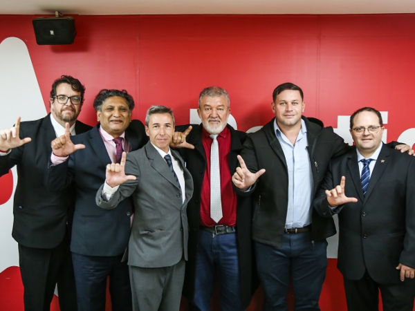 Sindicalistas argentinos visitam PT e destacam urgência no combate ao fascismo
