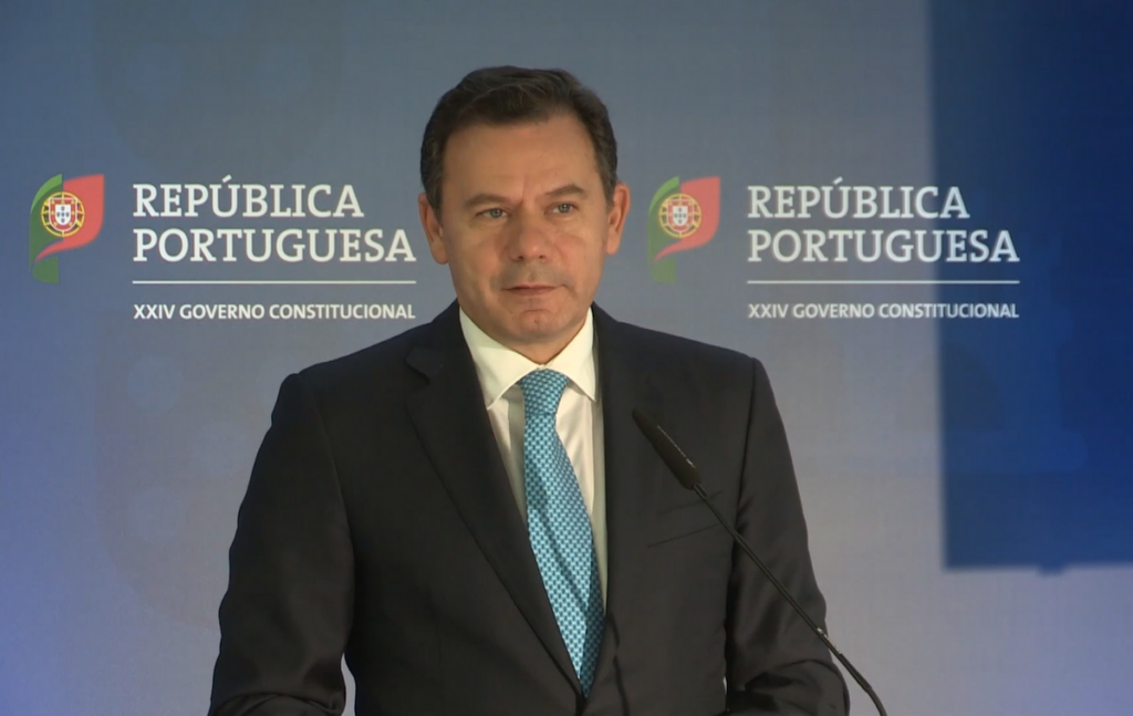 A semana no mundo: acordo pós-Brexit, reviravolta na Romênia e eleições em Portugal A semana no mundo: acordo pós-Brexit, reviravolta na Romênia e eleições em Portugal