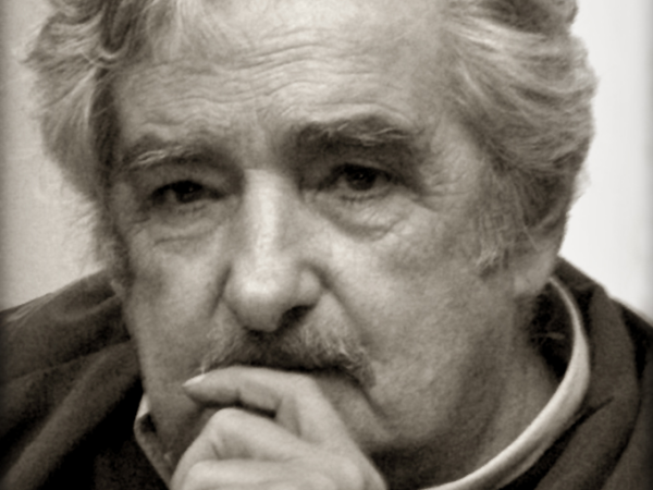 Pepe Mujica: o homem que plantou flores nas ruínas da política, por Pedro Henrichs e Fabian Restivo