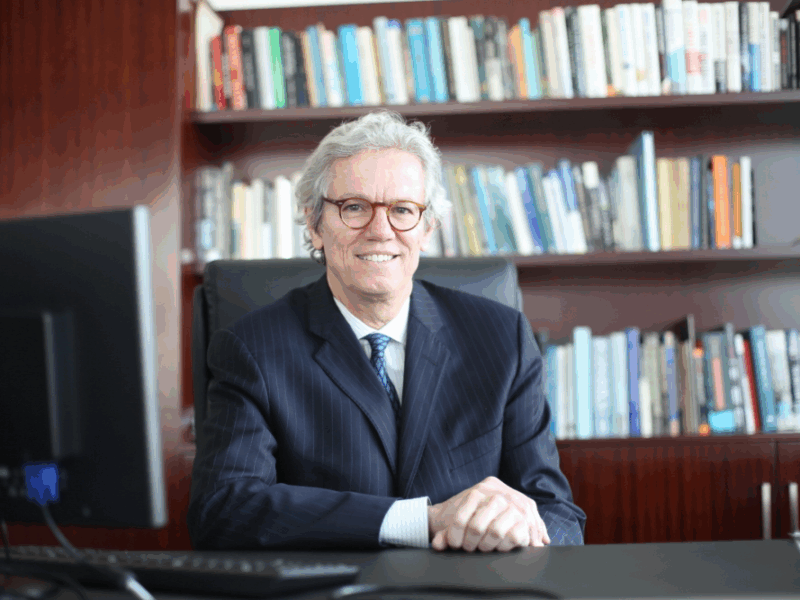 ‘Os países precisam se reunir para coibir o poder do capital financeiro globalizado’, diz Paulo Nogueira Batista Jr.