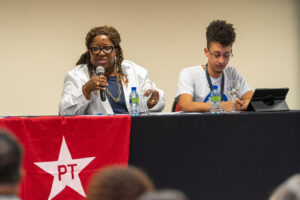 Tecnologia, privatização e financiamento: seminário do PT discute desafios da escola na era digital 