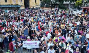 Caminhada reafirma visibilidade de mulheres lésbicas e bissexuais
