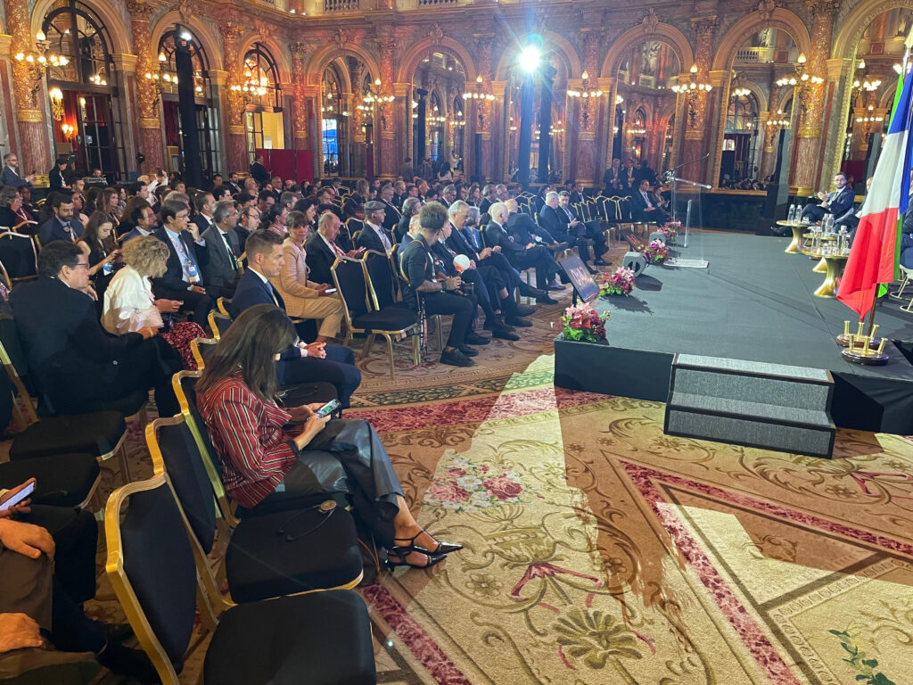 Fórum Econômico Brasil-França promove encontro entre empresários em Paris Fórum Econômico Brasil-França promove encontro entre empresários em Paris