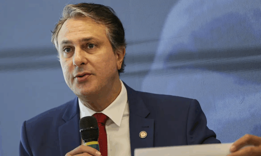 Camilo Santana: “Educação não é gasto, é investimento. Sem recursos, não há salto de qualidade" Camilo Santana: “Educação não é gasto, é investimento. Sem recursos, não há salto de qualidade"