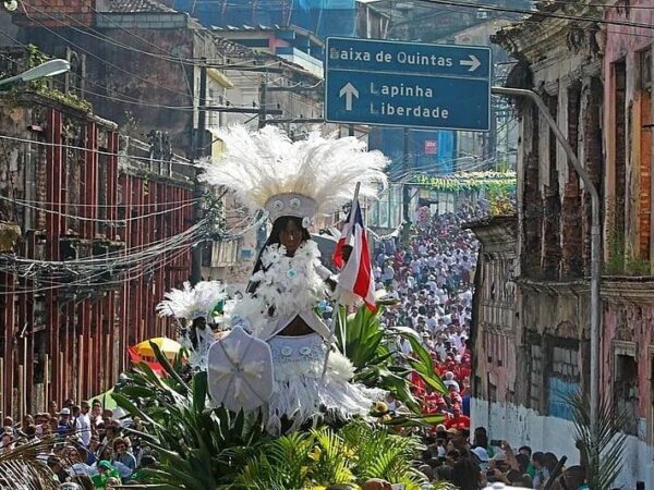 Livro sobre o 2 de julho na Bahia será lançado em cortejo no Pelourinho