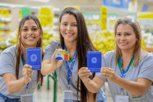 Dados do Caged desmentem preconceito: Bolsa Família impulsiona inserção no mercado formal