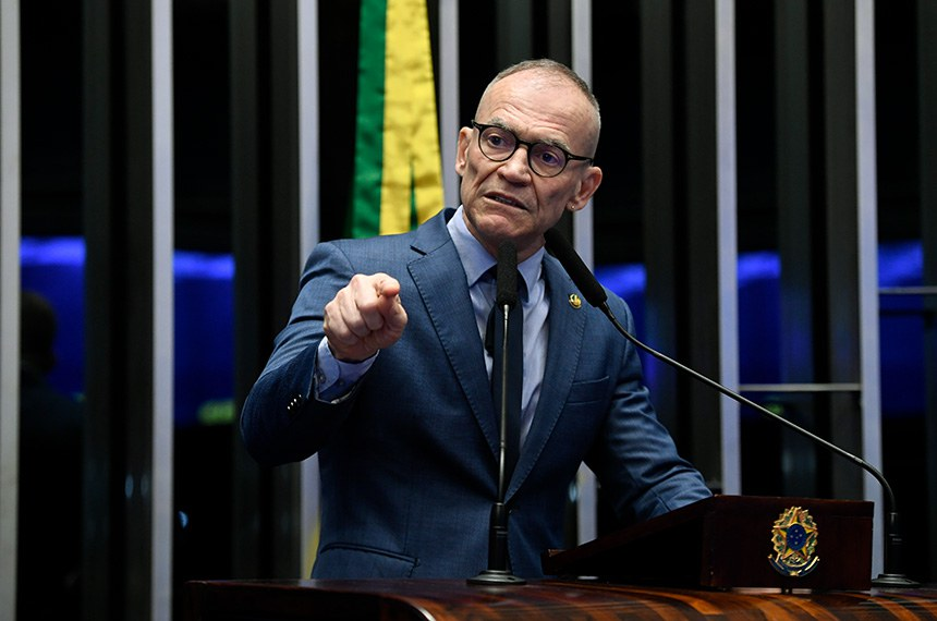 “Se não ocuparmos o debate da segurança com técnica, a direita ocupará”, afirma o senador Fabiano Contarato  