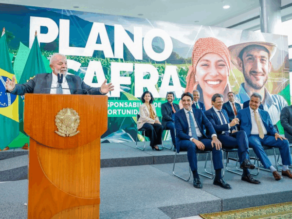 Semana e safra, por Beto Faro