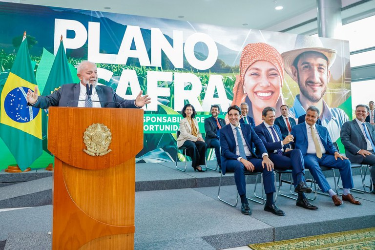 Semana e safra, por Beto Faro