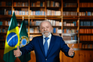 Após carta de Trump em defesa de Bolsonaro, Lula afirma que ataque ao Brasil é “chantagem inaceitável” em pronunciamento