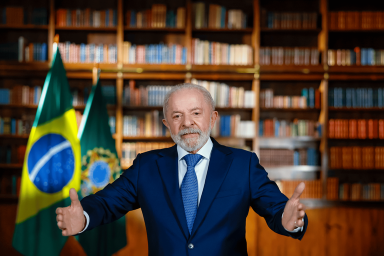 Após carta de Trump em defesa de Bolsonaro, Lula afirma que ataque ao Brasil é “chantagem inaceitável” em pronunciamento