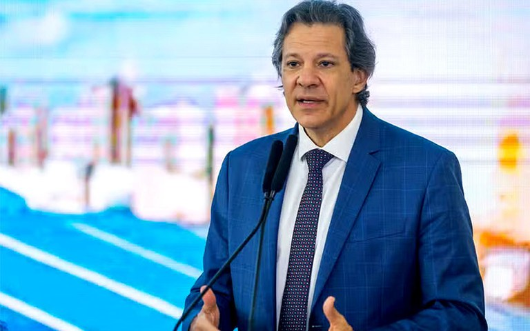 “Vamos continuar fazendo justiça tributária”, diz Haddad após derrubada do IOF