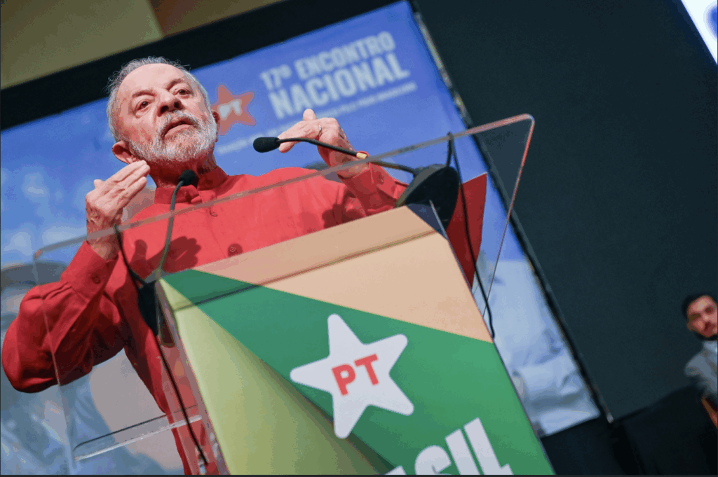 Lula defende reconstrução nacional com base na soberania e cobra unidade no PT Lula defende reconstrução nacional com base na soberania e cobra unidade no PT