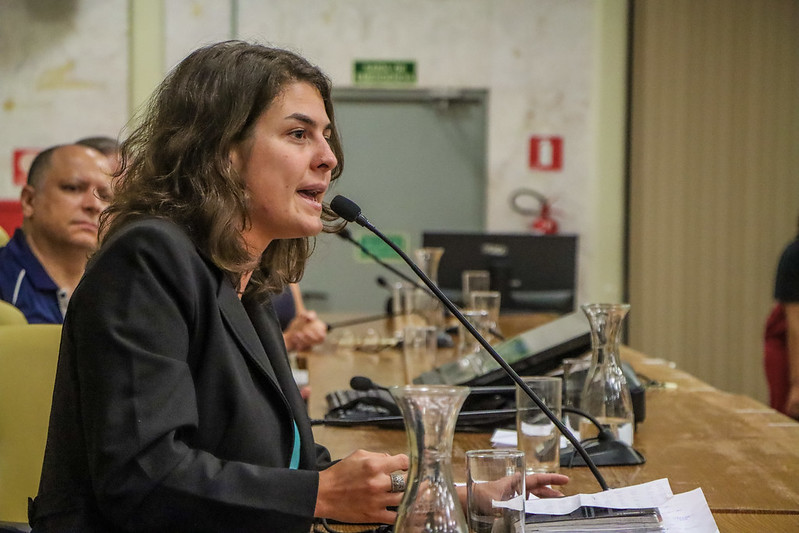 Cursinhos populares ganham apoio com projetos de lei em câmaras municipais