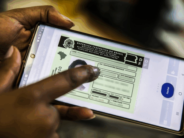 CNH Social: governo garante habilitação gratuita para inscritos no CadÚnico até 2028