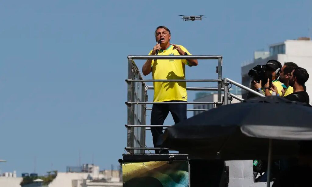 Julgamento de Bolsonaro no STF: Brasil enfrenta o passado e diz não ao golpe Julgamento de Bolsonaro no STF: Brasil enfrenta o passado e diz não ao golpe