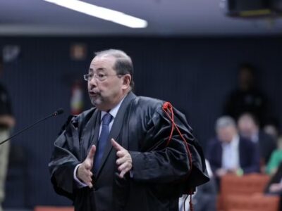 Julgamento de Bolsonaro: 2º dia é marcado por clima menos tenso; saiba mais sobre as estratégias das defesas 