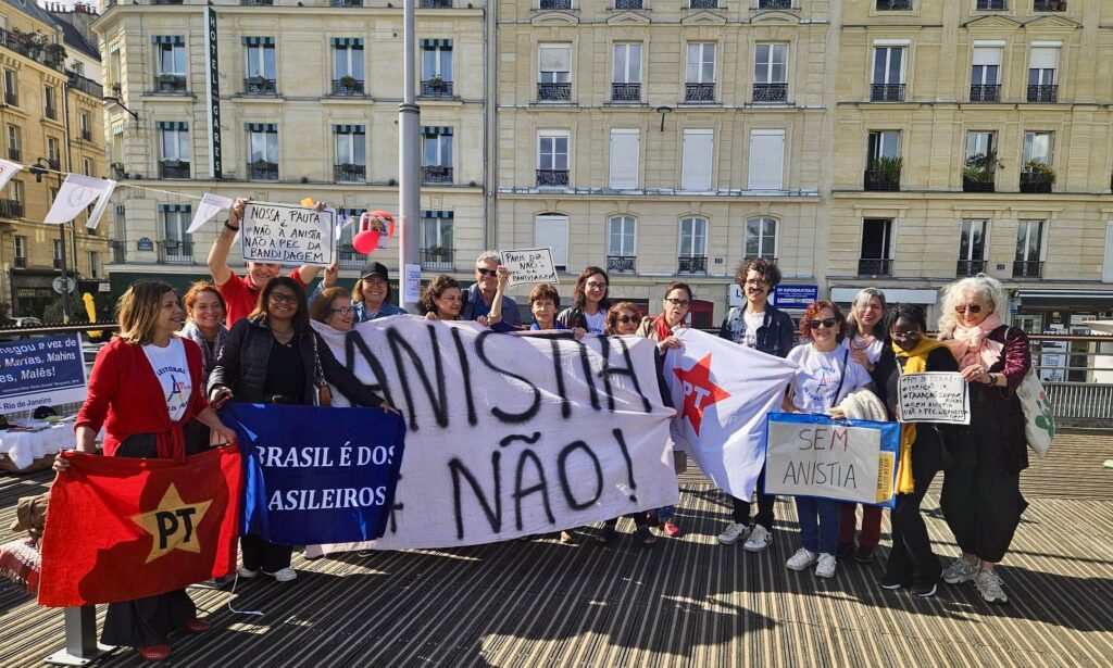 Mobilização internacional: Brasileiros no exterior organizam atos em defesa da democracia