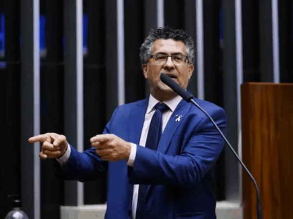 Alencar Santana: “O esquema do INSS é algo muito engenhoso, muito elaborado”