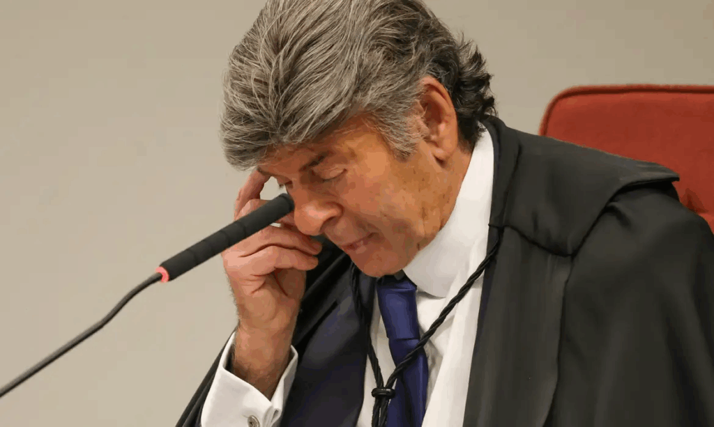 Voto infinito de Fux: reação nas redes fala em “vergonha” e “impunidade”